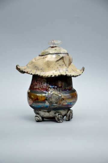 Veicolo, cm 23x27x15, ceramica raku e cristallo di rocca, 2014